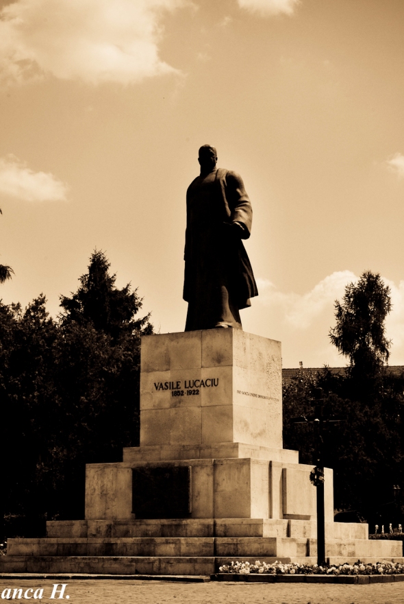 Statuia lui Vasile Lucaciu
